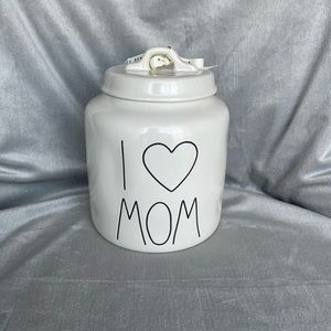 Rae Dunn I ❤️ Mom Canister